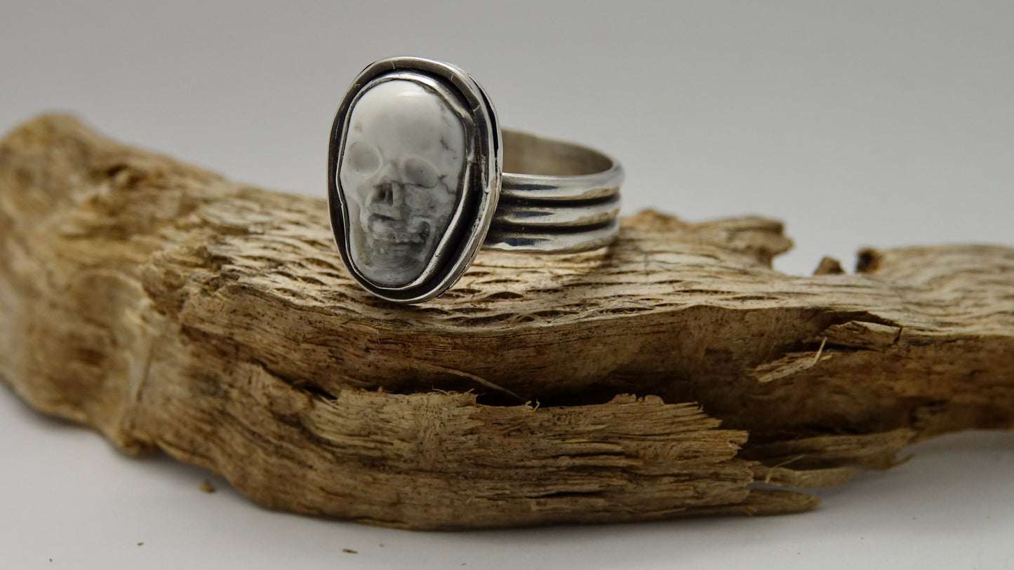 Skull Carved Howlite Ring - Skull - Size 11