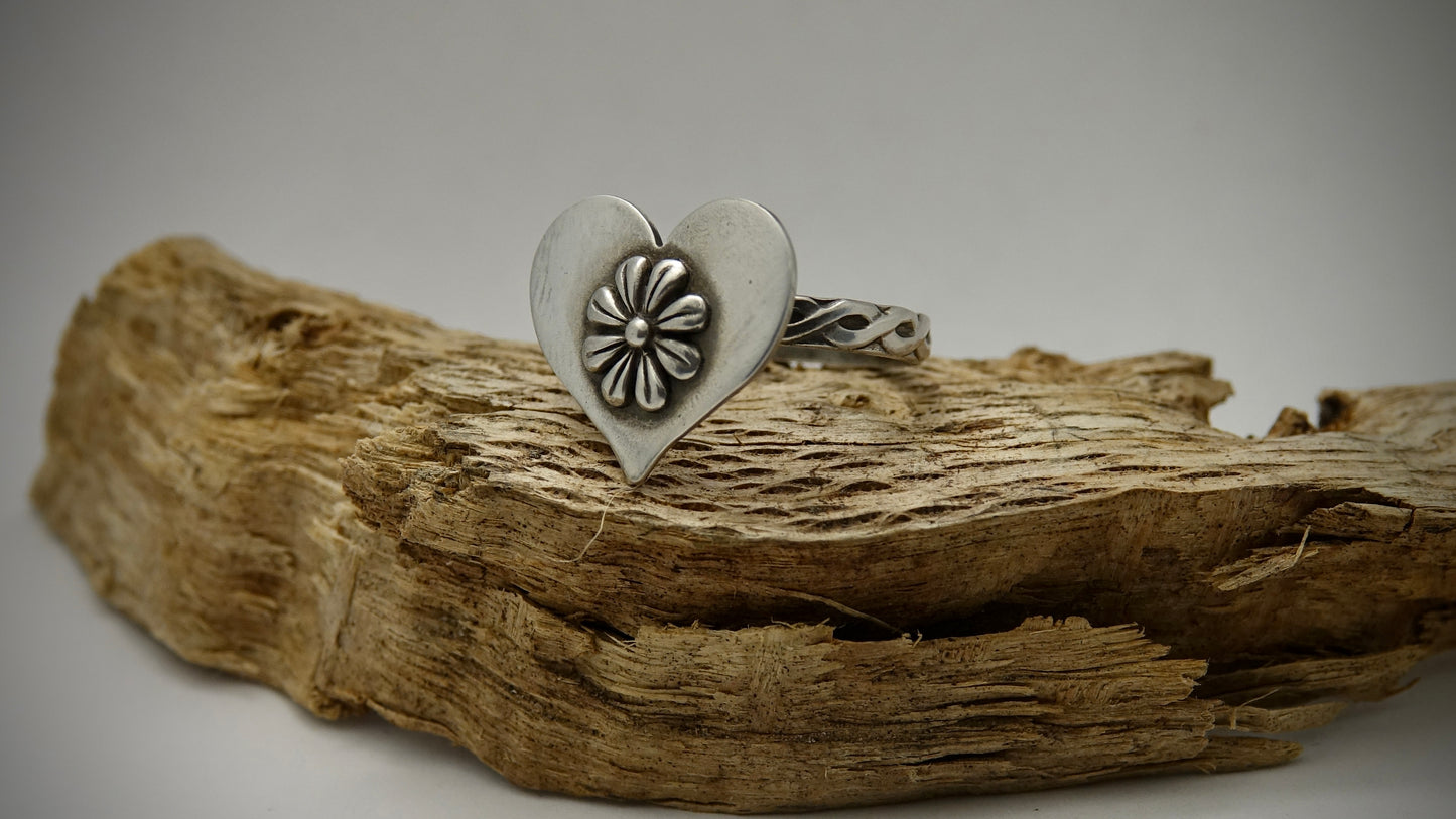 Large Heart with Flower - Size 7.75