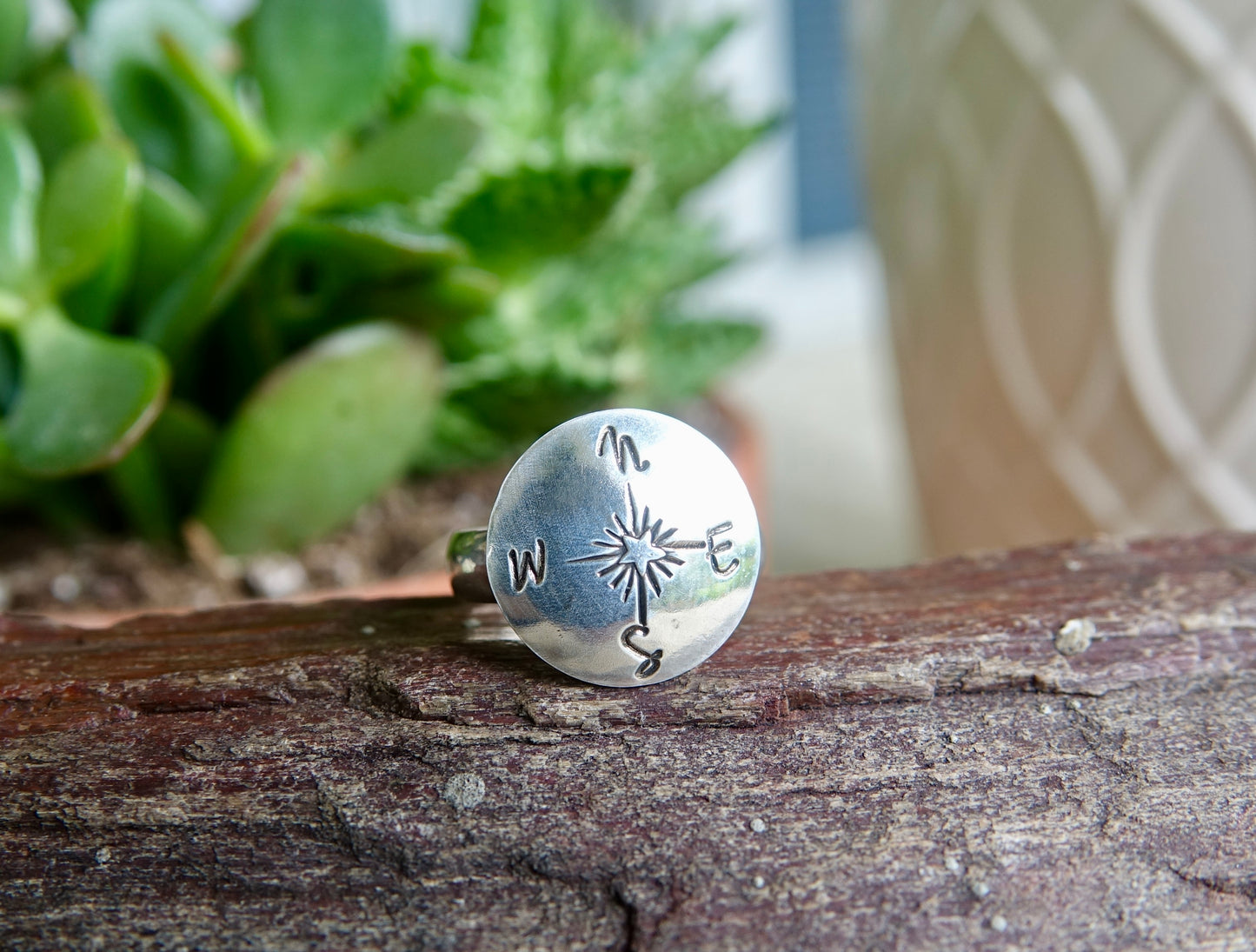 Compass Ring - Round - Size 7.75