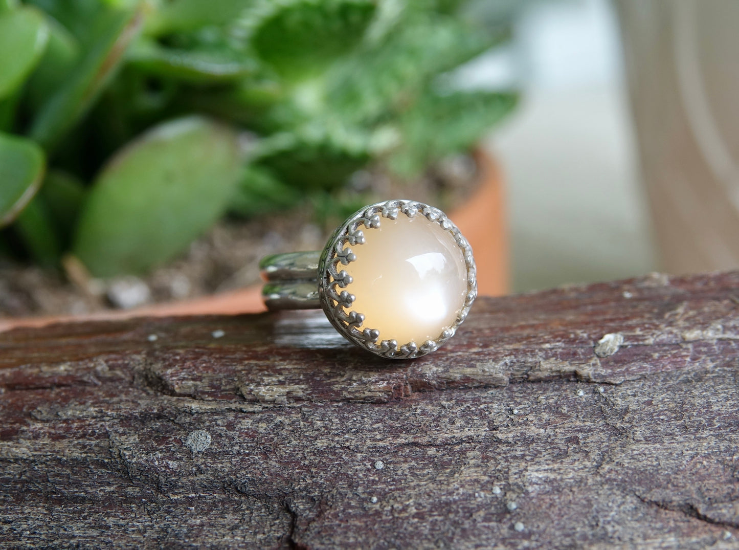 Peach Moonstone Ring - Round - Size 6.5