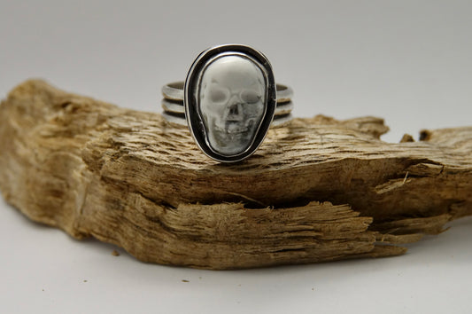 Skull Carved Howlite Ring - Skull - Size 11