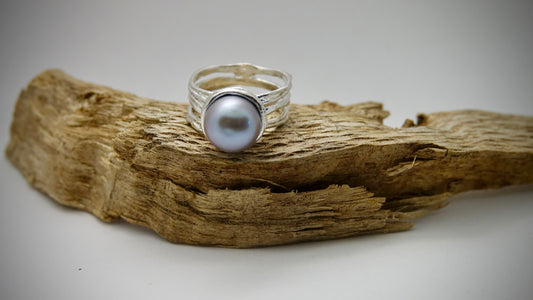 Grey Pearl Triple Band Ring - 10mm Pearl - Size 7