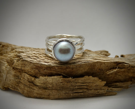 Grey Pearl Triple Band Ring - 10mm Pearl - Size 7.5
